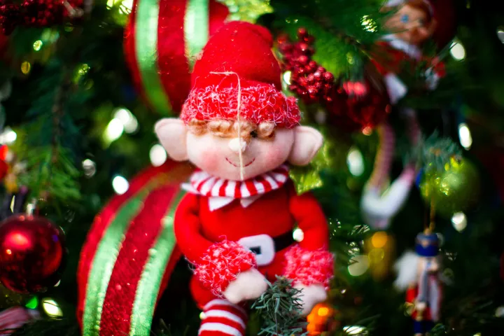 a cake made to look like a christmas tree